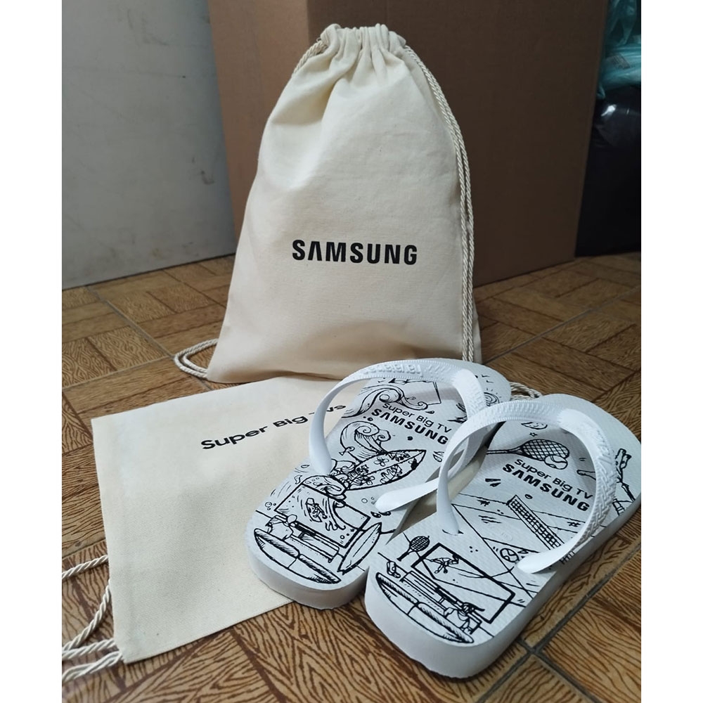 Chinelo Personalizado em Cores e Padronagens Variadas